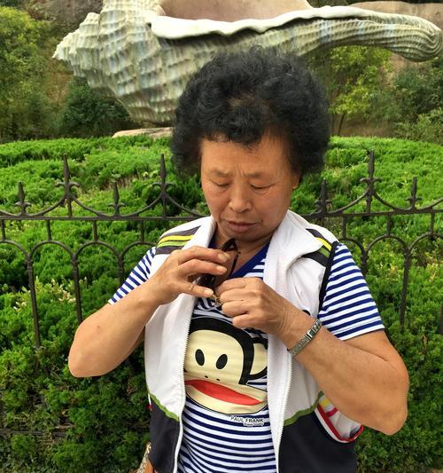 手机倒持拍照技巧是什么？如何拍出倒持效果？