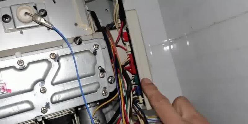 热水器开机报警显示E0是什么原因？如何解决？